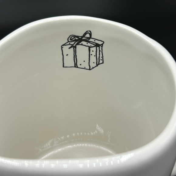 Rae Dunn Mug - "Tis The Season - Picture 2 of 2